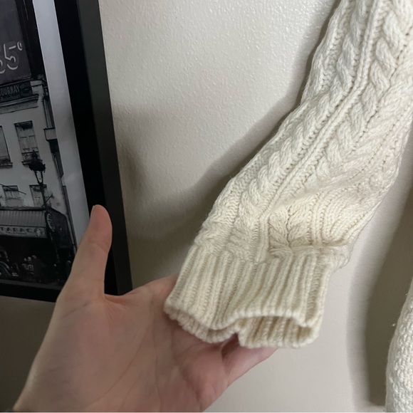 J. Crew M Ivory Cable Knit Sweater Crew Cozy Button Neck Pockets Fall Classic - Picture 4 of 10